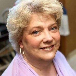 Meet your Posher, Laurie